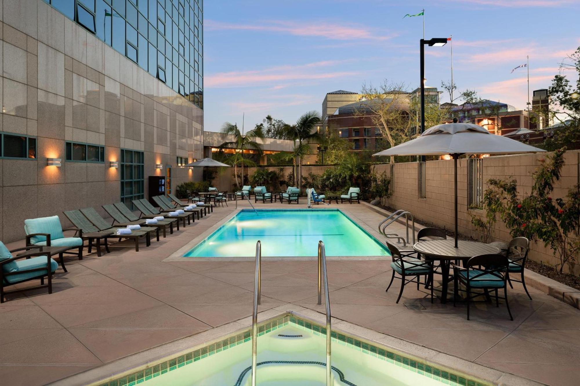Sheraton Cerritos Buena Park Exterior foto